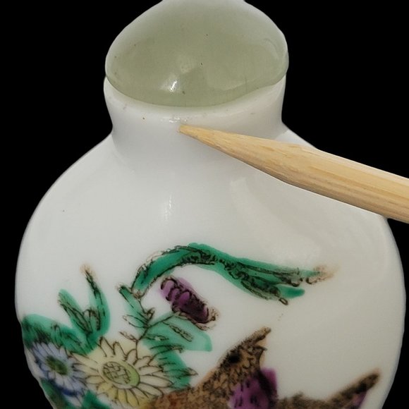 Hand Painted Chinese Snuff Bottle With Spoon Jade Top Floral Bird Motif 2 1/2" - Picture 11 of 11